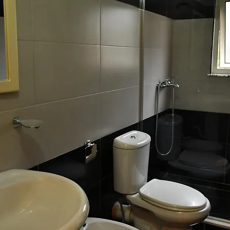 Hotell Elite Golem (Tirana)