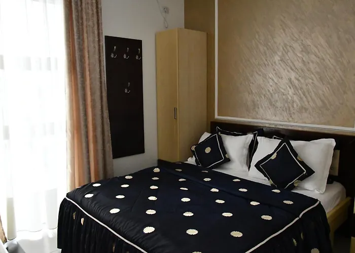 Elite Hotel 4*