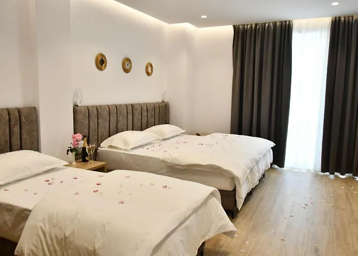 Elite Hotel 4*